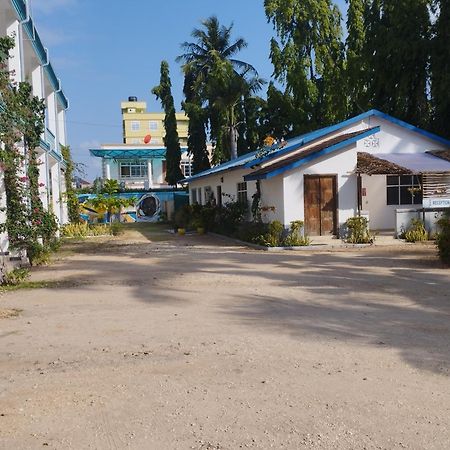 Cefa Hostel Dar es Salaam Exterior photo